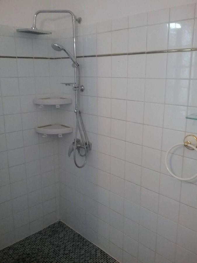 La Roseraie Aytré Esterno foto