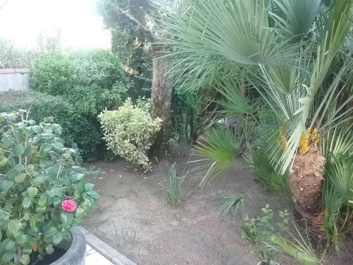 La Roseraie Aytré Esterno foto